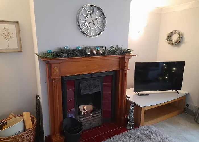 3 Brookside House