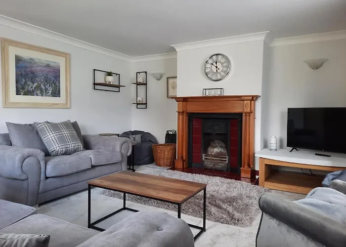 3 Brookside House